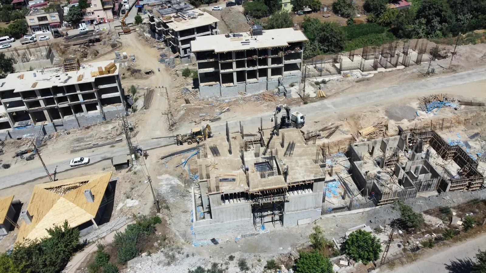 LEF YAPI Hasnbeyli TOKİ Ticaret Merkezi ve Konutları