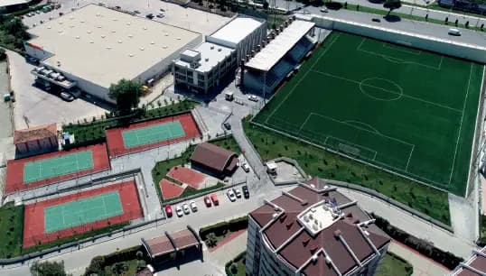 Manisa Yunusemre İlçesi Tevfik Lav Spor Tesisleri
